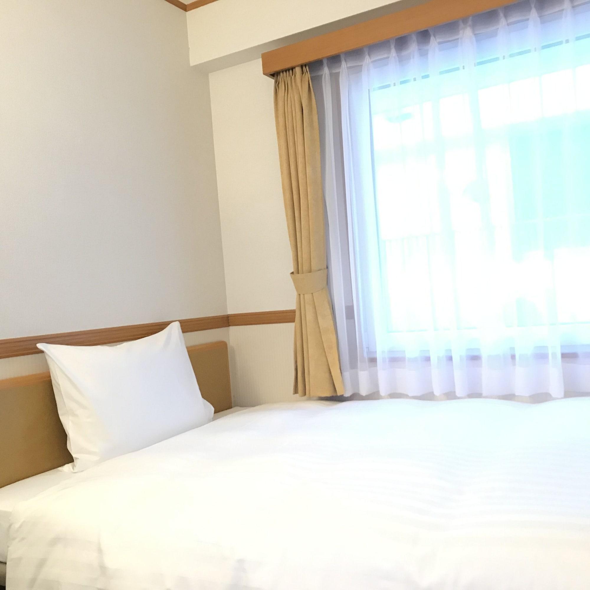 Toyoko Inn Yokohama Tsurumi Eki Higashi Guchi Екстериор снимка