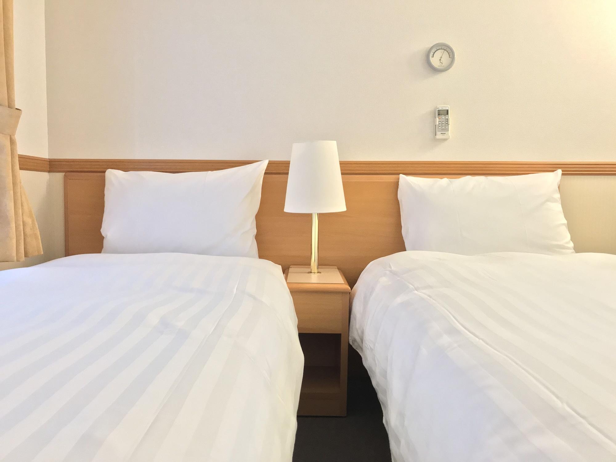 Toyoko Inn Yokohama Tsurumi Eki Higashi Guchi Екстериор снимка