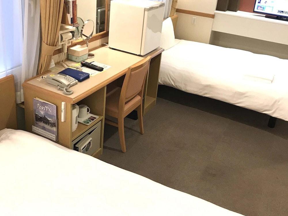 Toyoko Inn Yokohama Tsurumi Eki Higashi Guchi Екстериор снимка