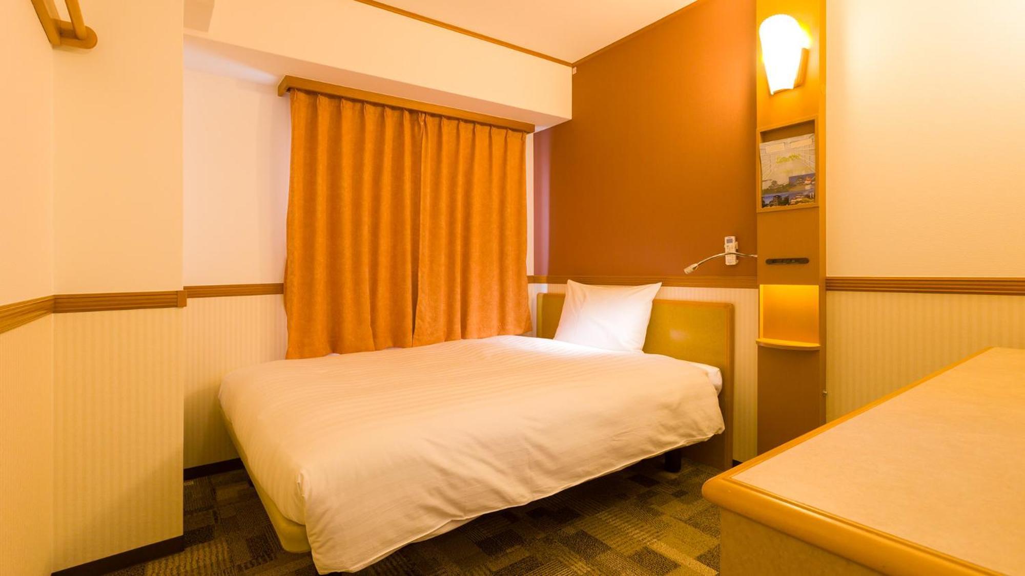 Toyoko Inn Yokohama Tsurumi Eki Higashi Guchi Стая снимка