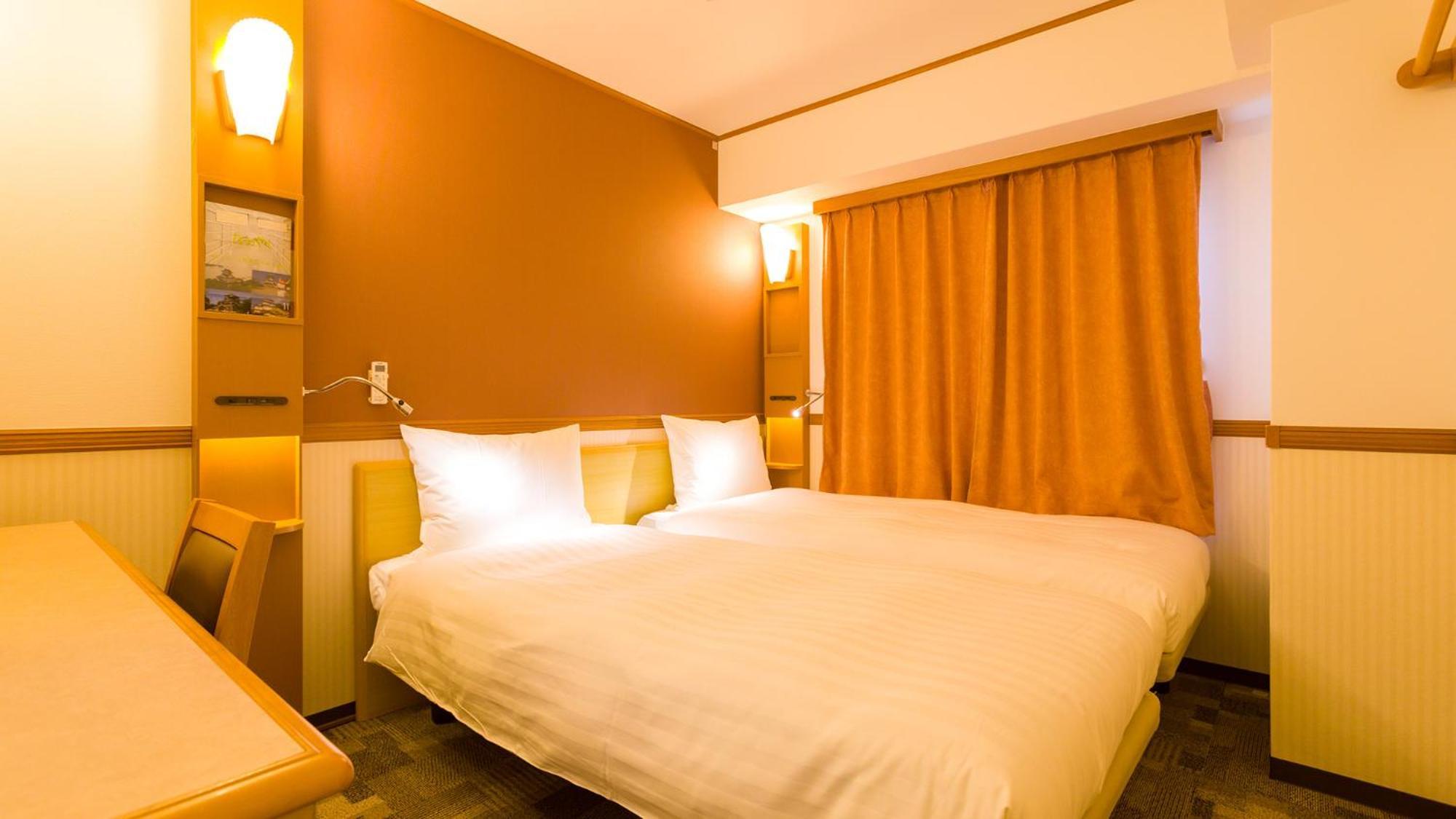 Toyoko Inn Yokohama Tsurumi Eki Higashi Guchi Стая снимка